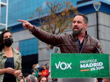 a Guardia Civil analiza una carta sospechosa enviada a Santiago Abascal desde Barcelona