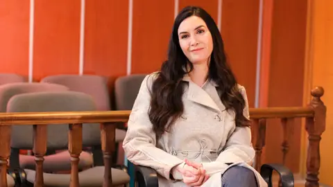 Ahu Yagtu desvela los detalles de su personaje en ‘Hermanos’: “Suzan se convierte en una mujer maliciosa” Ahu Yagtu desvela los detalles de su personaje en ‘Hermanos’: “Suzan se convierte en una mujer maliciosa”
