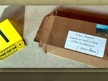 Imagen de una de las cartas bomba