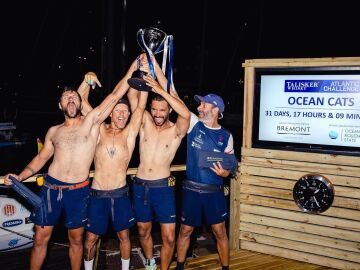 Los miembros del equipo Ocean Cats