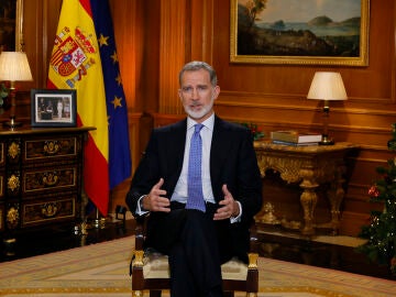  La puesta en escena del rey Felipe VI en su discurso de Nochebuena destaca la jura de la Constitución de la princesa Leonor