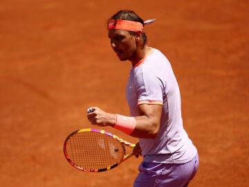 Rafa Nadal celebra un punto ante Bergs en el Masters de Roma