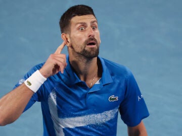 Novak Djokovic en el partido contra Carlos Alcaraz Novak Djokovic en el partido contra Carlos Alcaraz