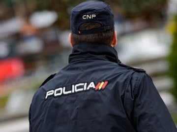 Agente de la Policía Nacional Agente de la Policía Nacional