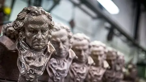 Premios Goya estatuilla Premios Goya estatuilla
