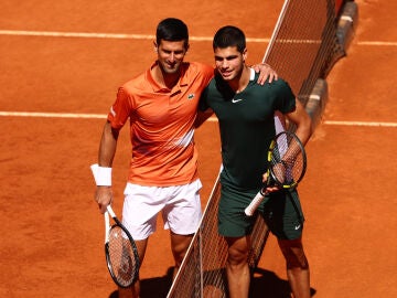 Djokovic y Alcaraz en su enfrentamiento en Madrid en 2022 Djokovic y Alcaraz en su enfrentamiento en Madrid en 2022