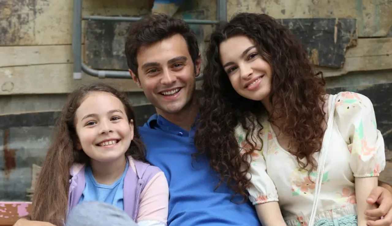 Ömer, Asiye y Emel