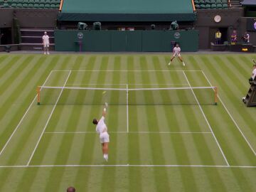 Así estrenaron Alcaraz y Djokovic la central de Wimbledon